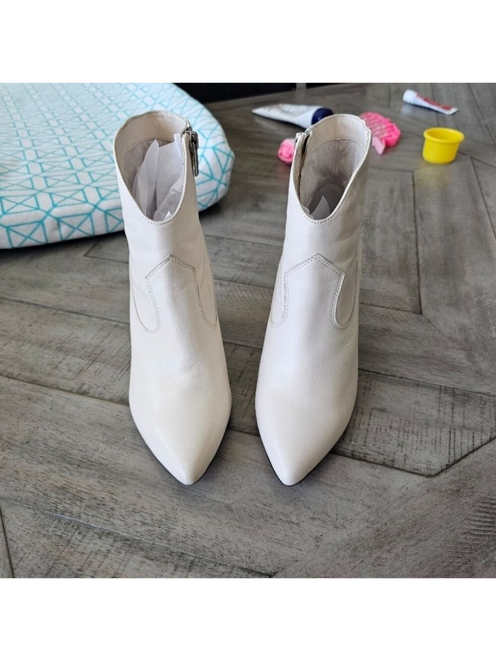 Vince Camuto Movinta Booties Size 9 - Picture 5 of 9